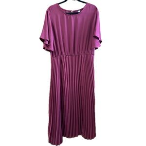 Garnet colored Pleated Dress